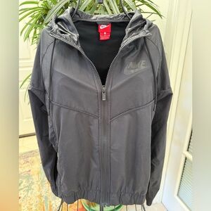 Nike Black Full-Zip Hooded Windbreaker Jacket.